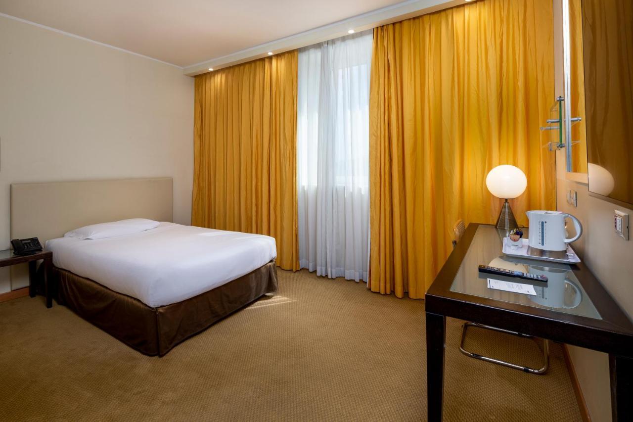 Crowne Plaza Padova By Ihg Hotel Ngoại thất bức ảnh