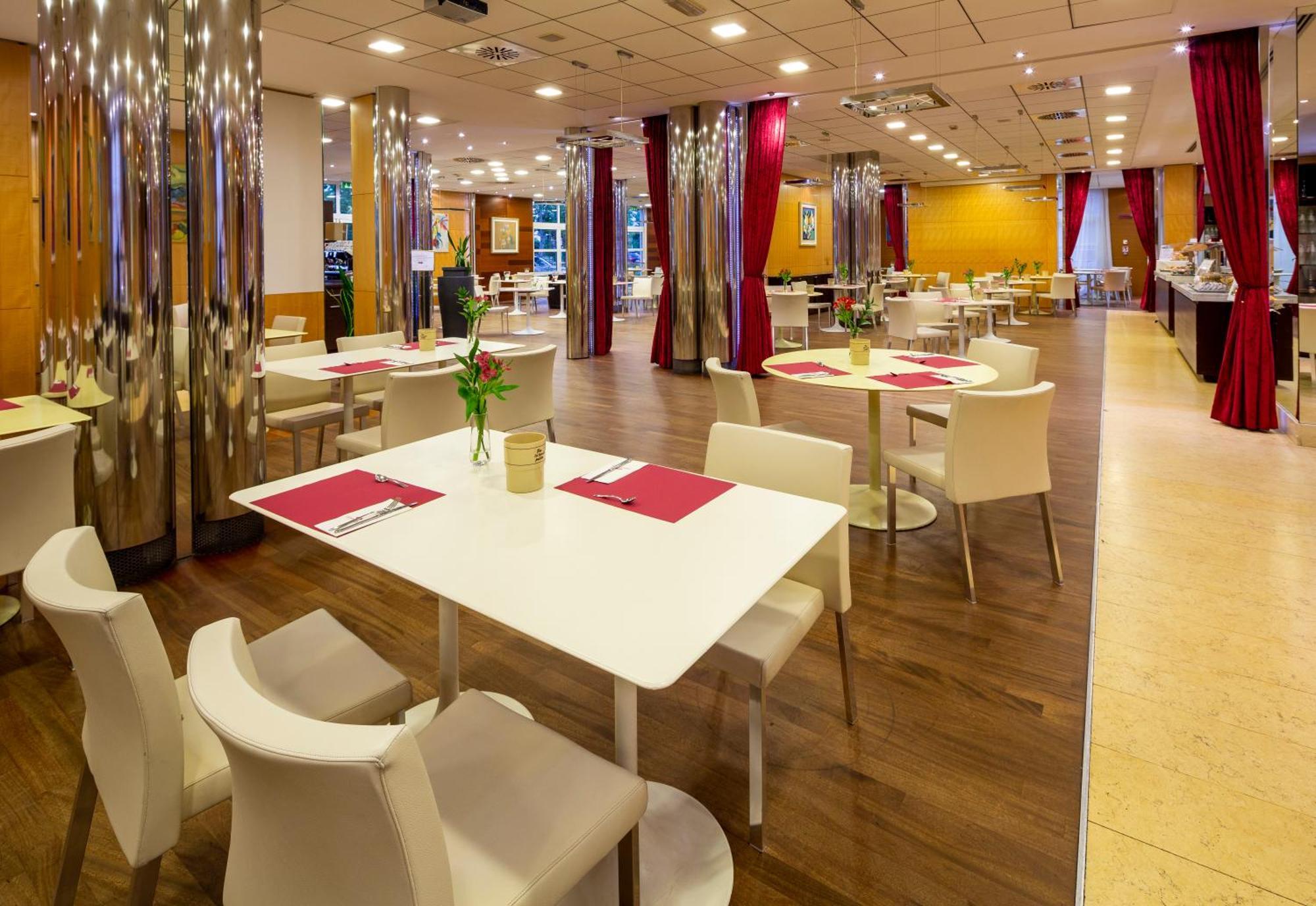Crowne Plaza Padova By Ihg Hotel Ngoại thất bức ảnh