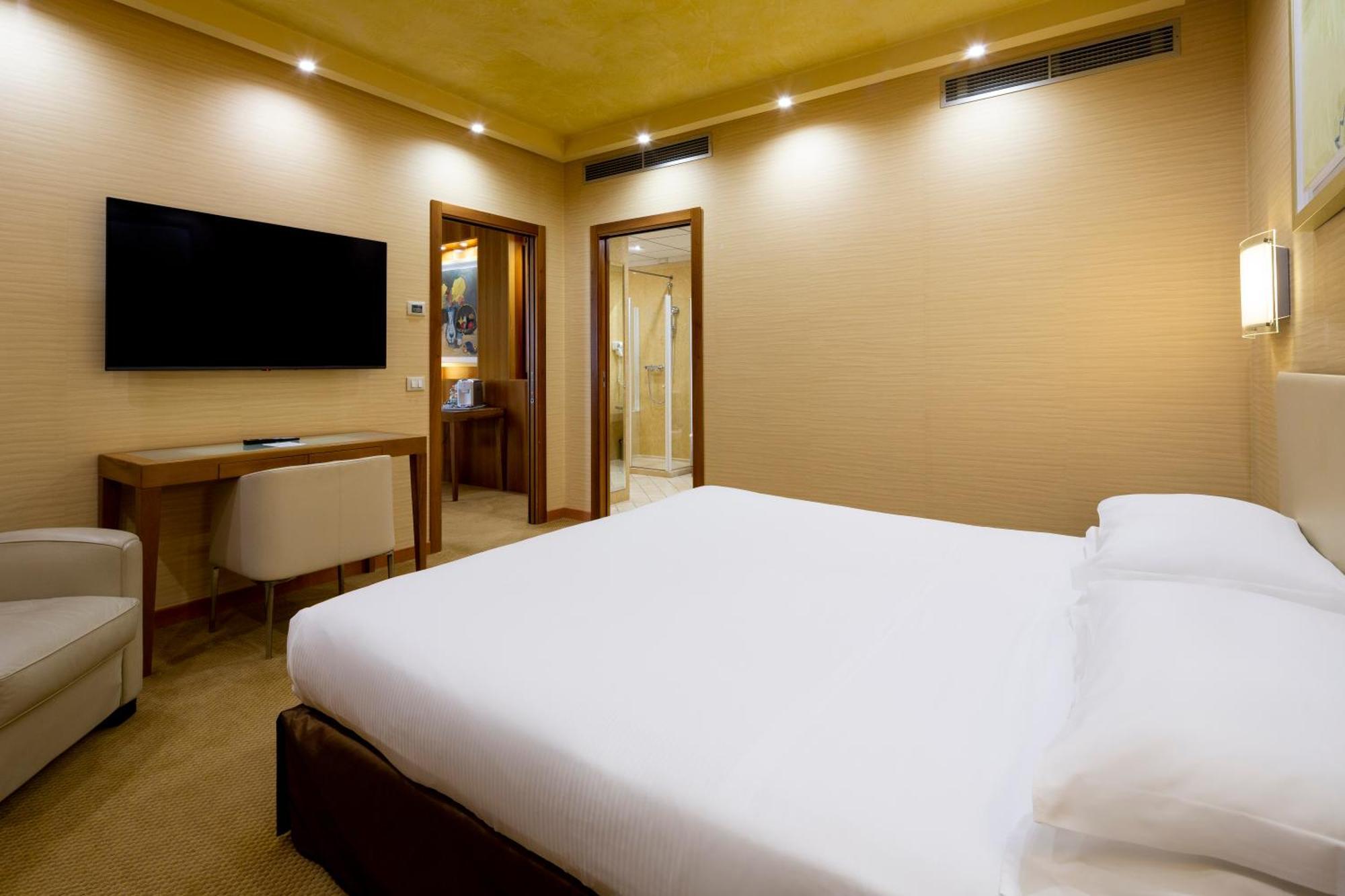 Crowne Plaza Padova By Ihg Hotel Ngoại thất bức ảnh